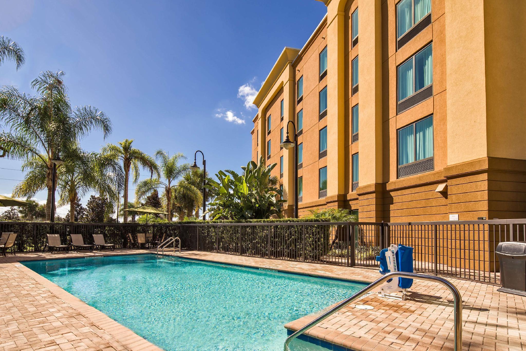 Hampton Inn & Suites Orlando-Apopka Forest City Exterior photo