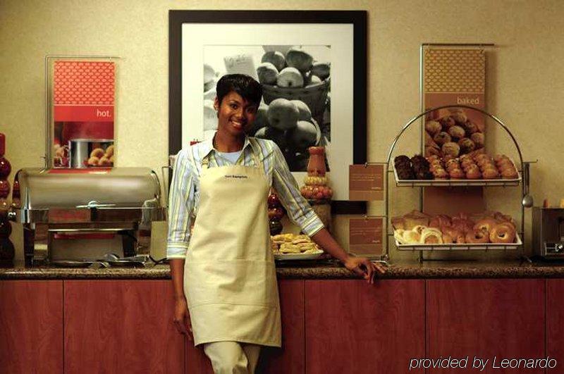 Hampton Inn & Suites Orlando-Apopka Forest City Restaurant photo