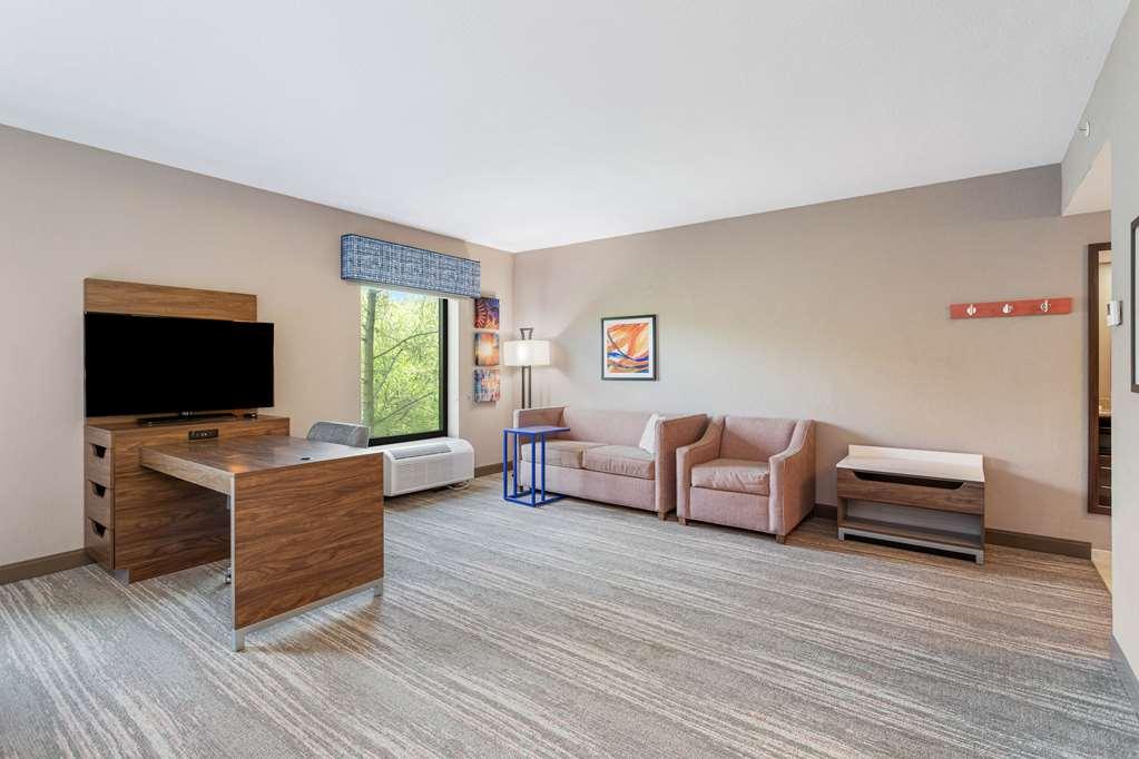 Hampton Inn & Suites Orlando-Apopka Forest City Room photo