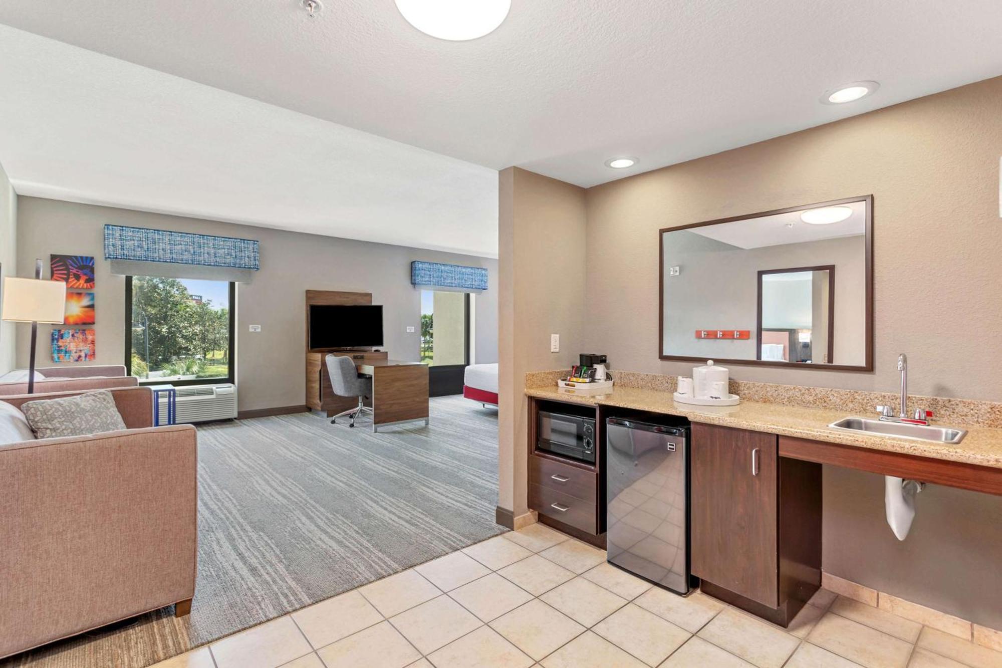 Hampton Inn & Suites Orlando-Apopka Forest City Exterior photo